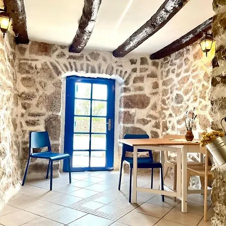 House With Lovely Terrace 10 Min Drive From The Sea